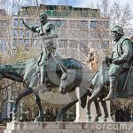 http://thumbs.dreamstime.com/x/madrid-don-quixote-sancho-panza-statue-cervantes-memorial-sculptor-lorenzo-coullaut-valera-plaza-espana-march-32508966.jpg