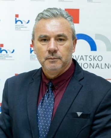 Image default