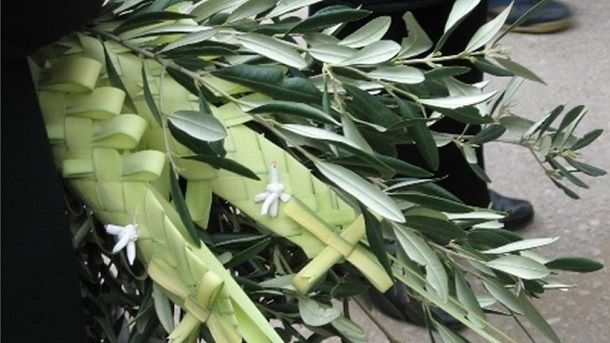 Image default